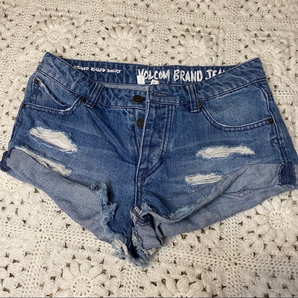 Distressed VOLCOM shorts
